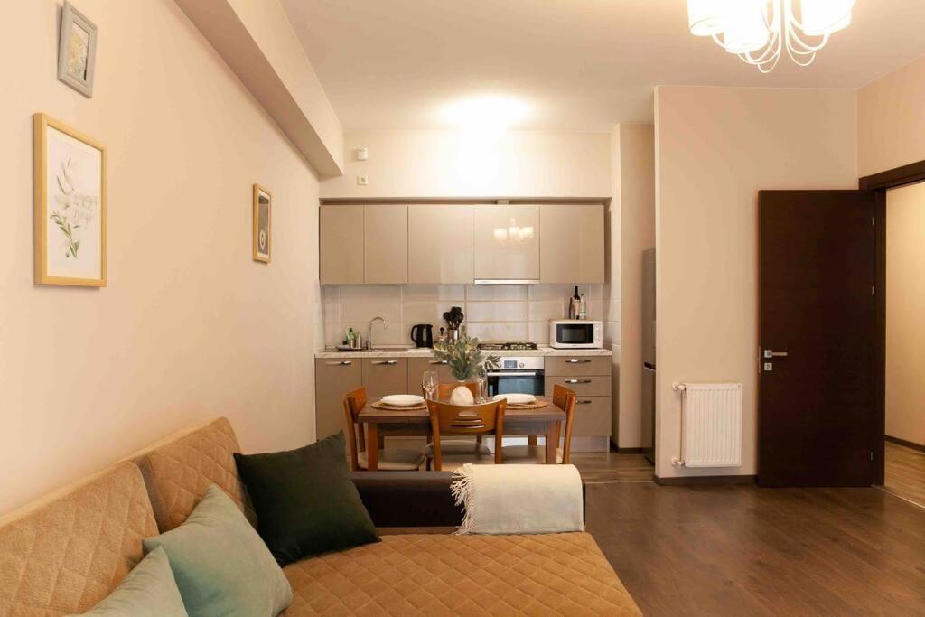 Gg Home - Cozy 1 Bedroom Apartment On Kazbegi Avenue 15 Τυφλίδα Εξωτερικό φωτογραφία